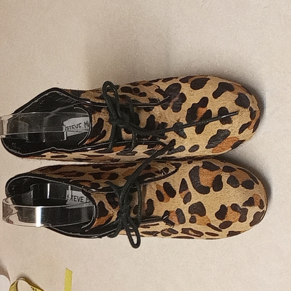 Steve Madden Leopard print booties size 7 1/2 - Picture 1 of 14